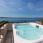 Beeindruckendes Nur 100 Meter Zum Mit Sauna, Whirlpool, Meerblick