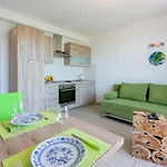 Beeindruckendes Nur 100 Meter Zum Mit Sauna, Whirlpool, Meerblick Dramalj