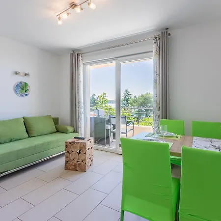 Apartament Beeindruckendes Nur 100 Meter Zum Mit Sauna, Whirlpool, Meerblick Dramalj