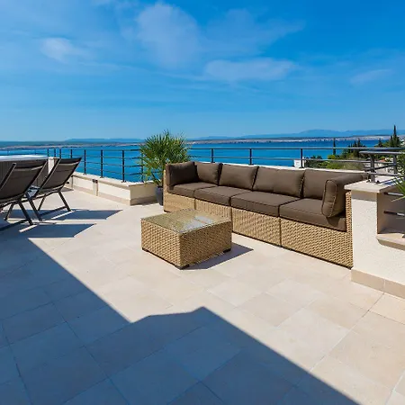 Apartment Beeindruckendes Nur 100 Meter Zum Mit Sauna, Whirlpool, Meerblick