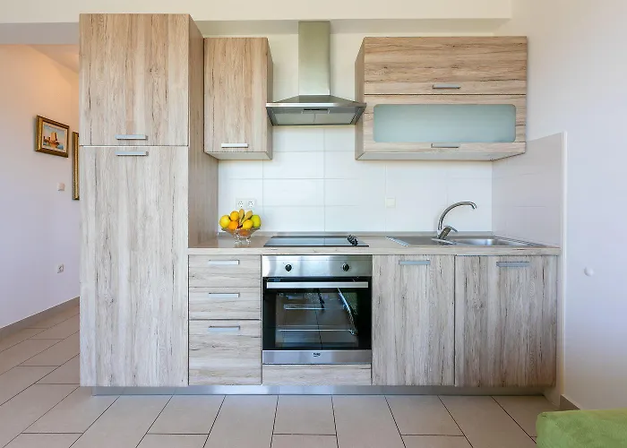 Beeindruckendes Nur 100 Meter Zum Mit Sauna, Whirlpool, Meerblick * Dramalj